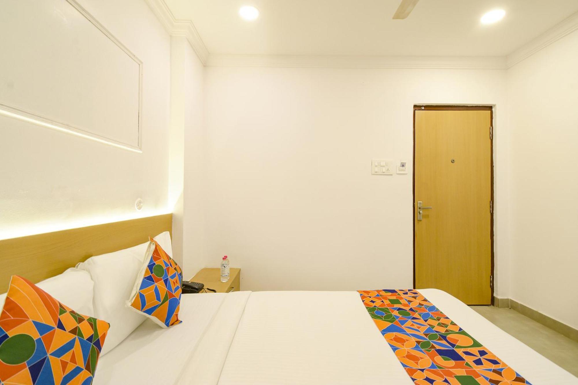 Fabhotel The Cinco Primera - Nr Kbr Park, Banjara Hills Hyderabad Exterior foto